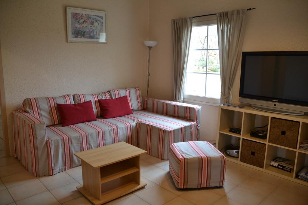Etang Vallier Resort Brossac Exterior photo